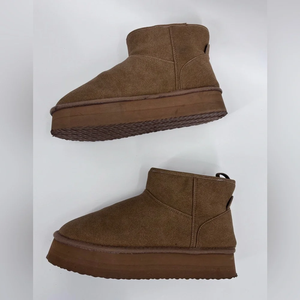 American Age Cream Lined Footwear